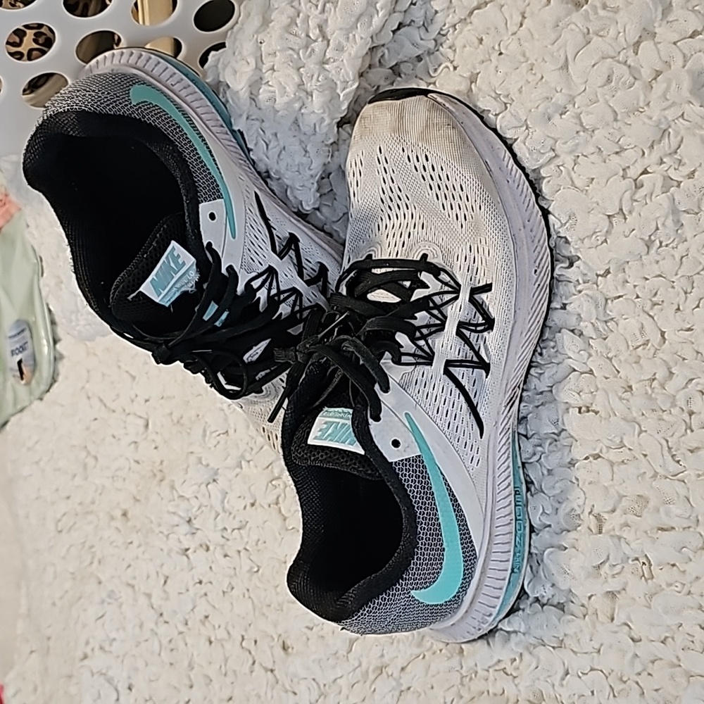 Nike zoom size 9